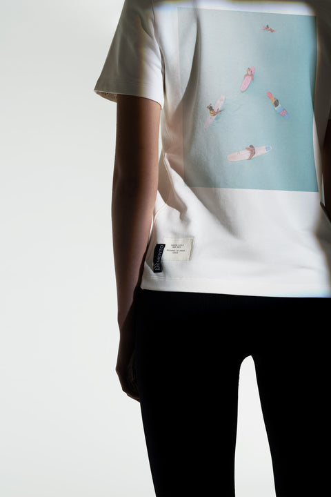 Surfer Girls | Premium Gallery Tee