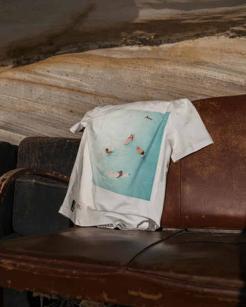 Surfer Girls | Premium Gallery Tee