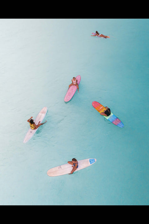 Surfer Girls | Premium Gallery Tee